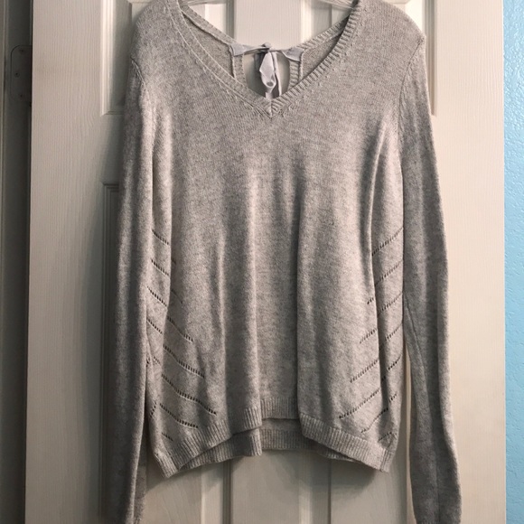Anthropologie Sweaters - NWOT 💗💗💗 Light gray sweater